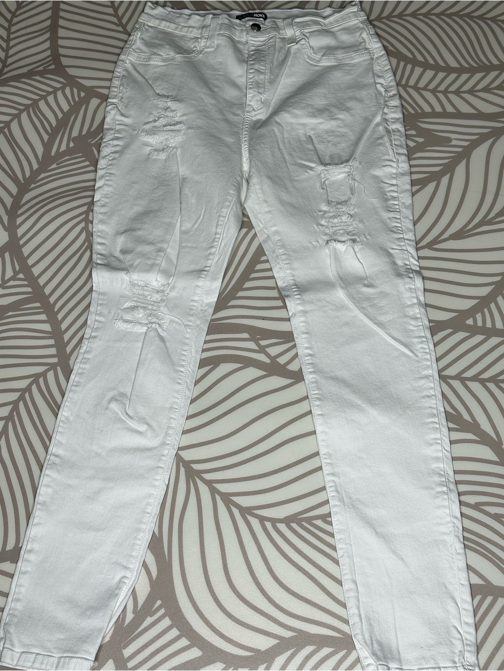 Fashion Nova White Distressed Jeggings - Slim Stretch